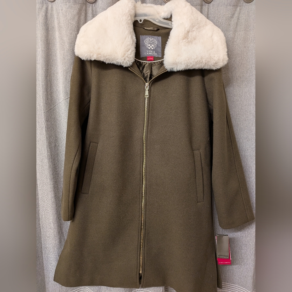 NWT VINCE CAMUTO Size L Olive Coat with Detachable Faux Fur Collar